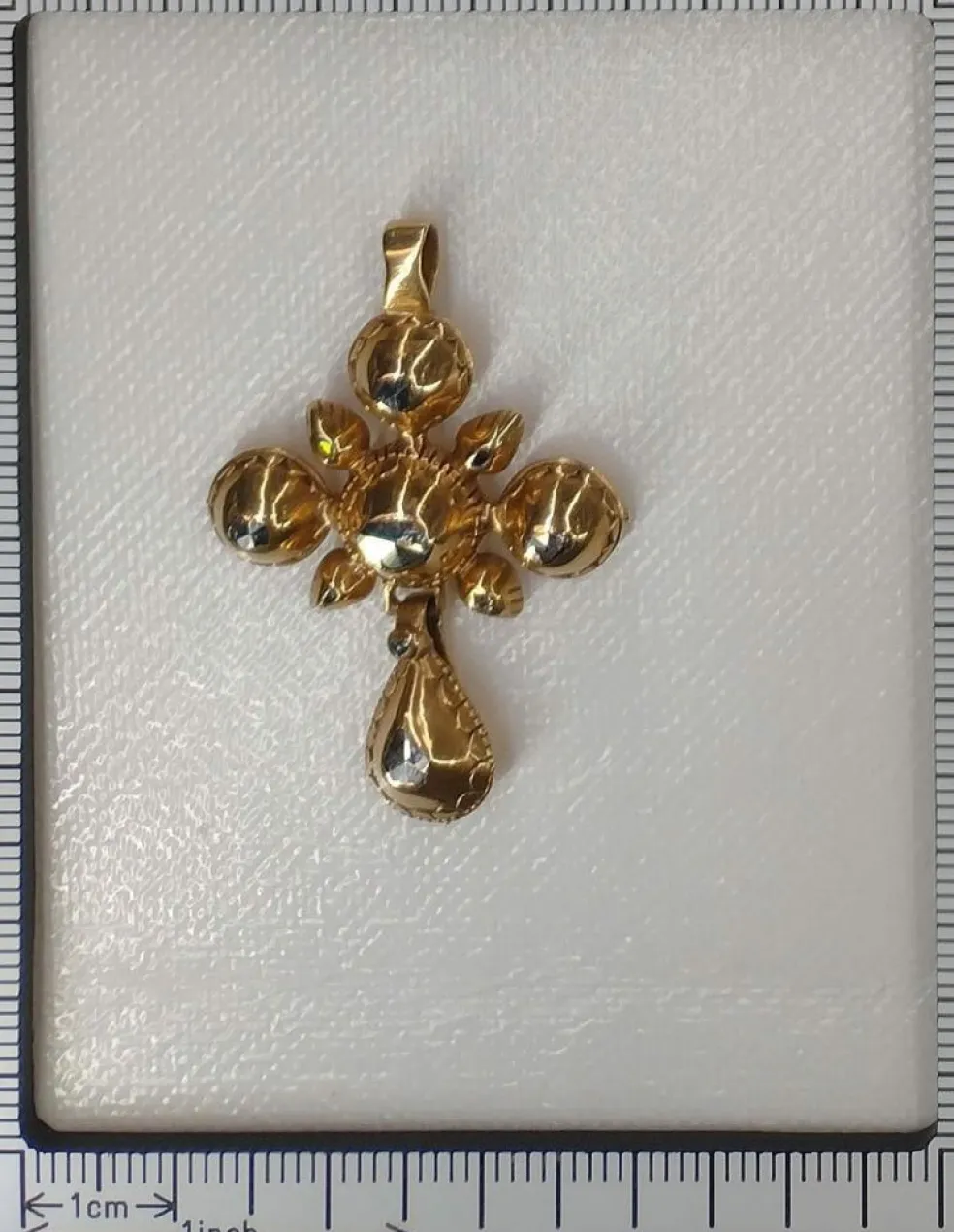 Pendentif croix en diamant des années 1800