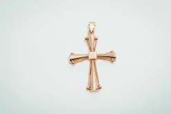 Pendentif croix en or