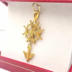 Pendentif croix en or