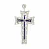 Pendentif croix émaillée