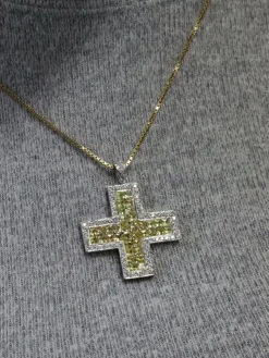 Pendentif croix or blanc Diamants Saphirs jaunes