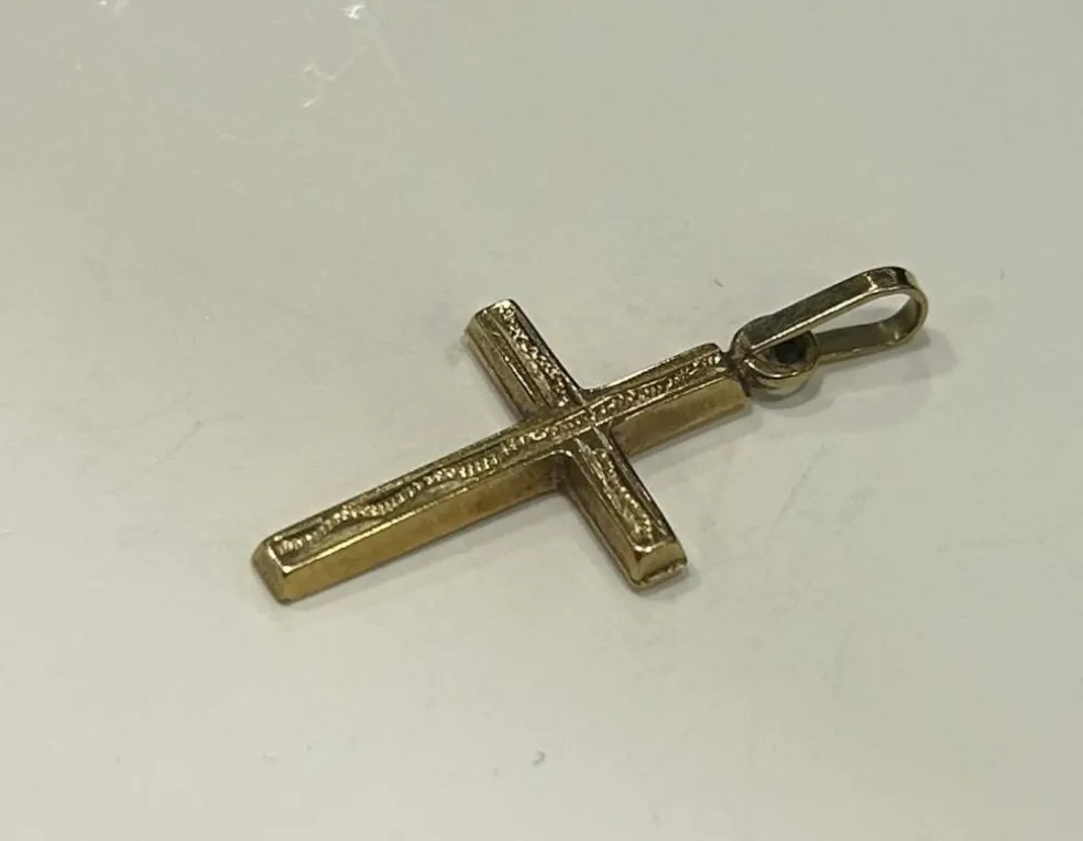 Pendentif croix or jaune