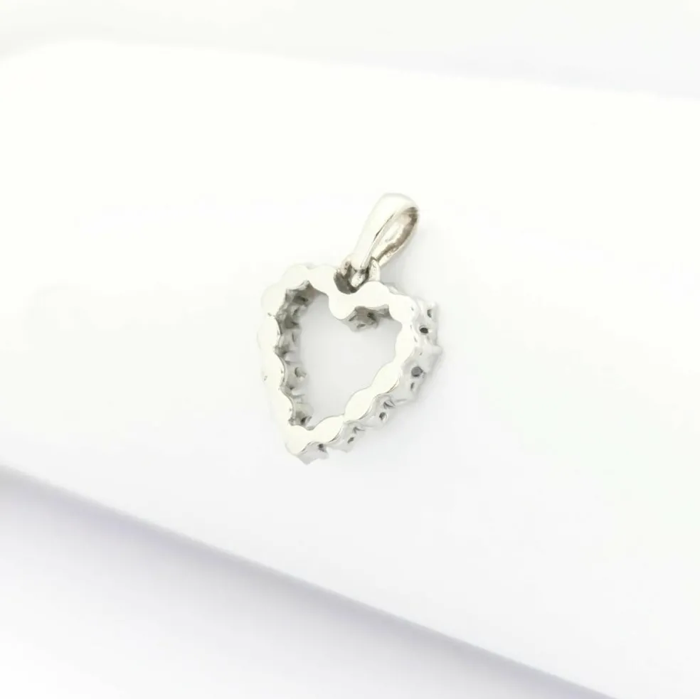 Pendentif cœur en or blanc et diamants