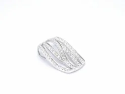 Pendentif design en or blanc avec diamants taille brillant