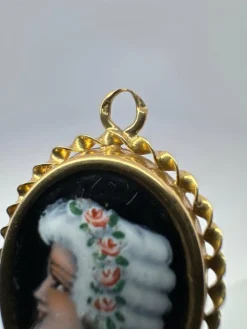 Pendentif Emaux d'art or jaune