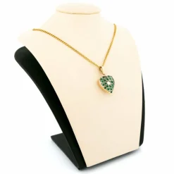 Pendentif en forme de cœur en or jaune 18 carats avec diamant et émeraude
