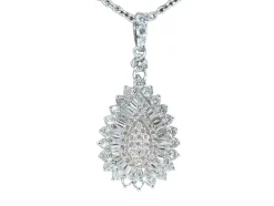 Pendentif en forme de larme en or blanc avec diamants