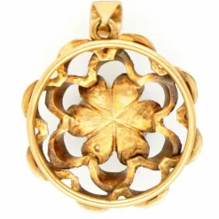 Pendentif en grappe de perles turquoise