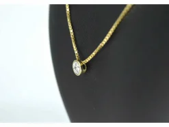 Pendentif en or avec un diamant taille brillant