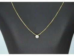 Pendentif en or avec un diamant taille brillant