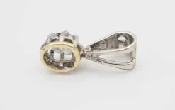 Pendentif en or blanc 750 avec diamants