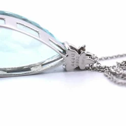PENDENTIF EN OR BLANC 18 KT - AIGUE-MARINE et DIAMANTS