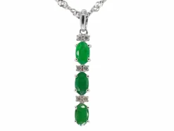 Pendentif en or blanc avec diamants et émeraude