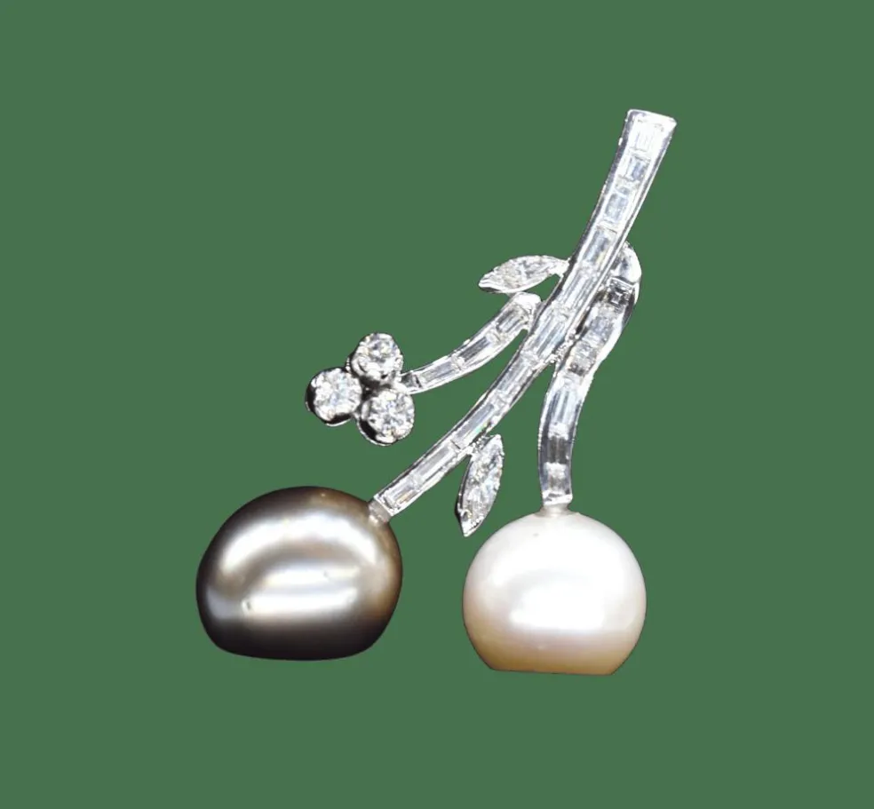 Pendentif en or blanc avec perles