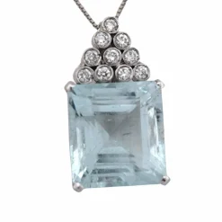Pendentif en or blanc avec aigue-marine