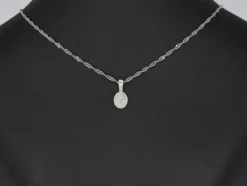 Pendentif en or blanc avec diamants