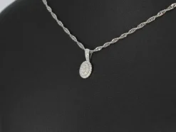 Pendentif en or blanc avec diamants