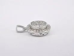 Pendentif en or blanc avec diamants 0,75 carat