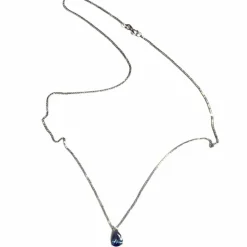 pendentif en or blanc avec saphirs