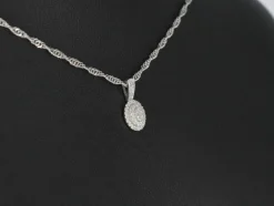 Pendentif en or blanc avec diamants