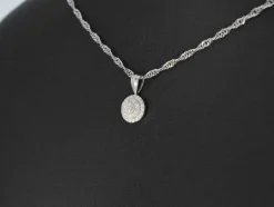 Pendentif en or blanc avec diamants