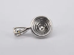Pendentif en or blanc avec diamants