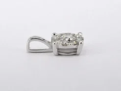 Pendentif en or blanc avec diamants