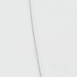 Pendentif en or blanc et saphir cabochon