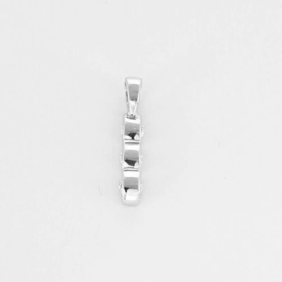 Pendentif en or blanc 18K (750 Millièmes) avec diamants en chute.