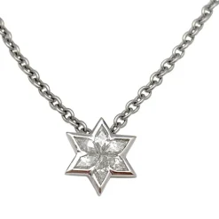 Pendentif en or blanc, étoile diamants.