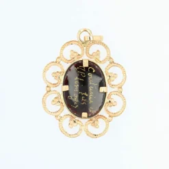 Pendentif en or et émail de Limoges