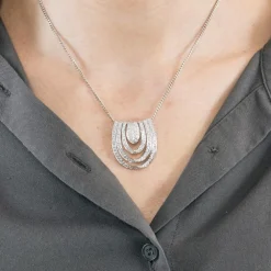 Pendentif en or gris et diamants