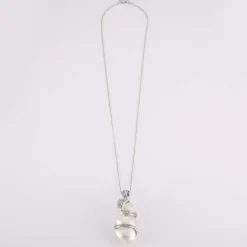 Pendentif en or gris, perle, diamants