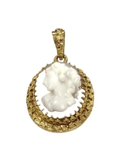 Pendentif en Or jaune & camée