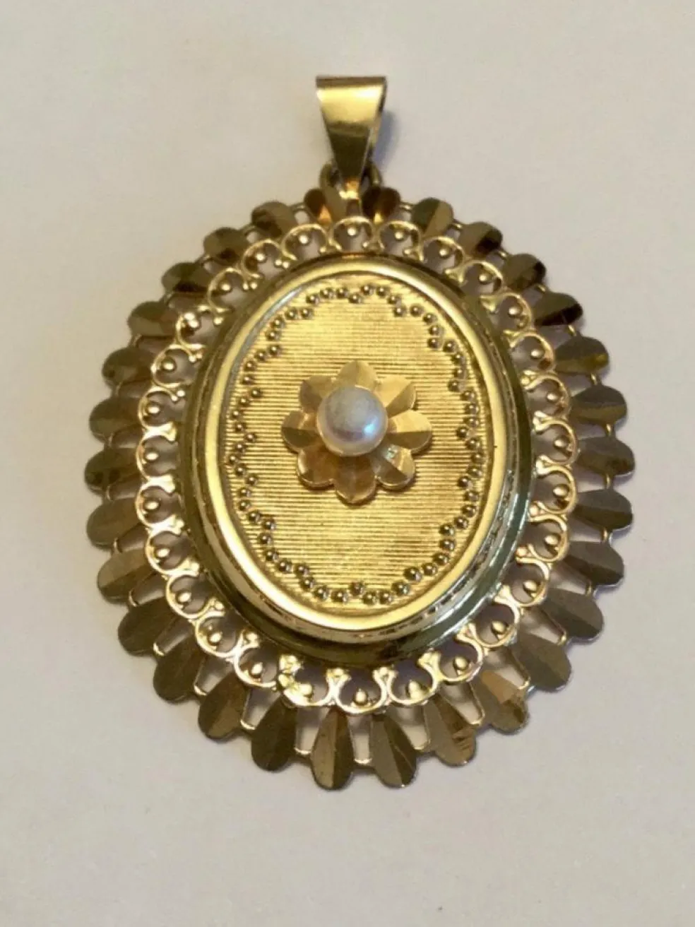 Pendentif en Or jaune & perle