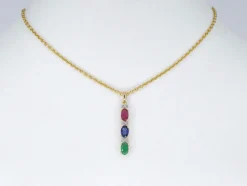Pendentif en or jaune avec pierres précieuses multicolores et diamants
