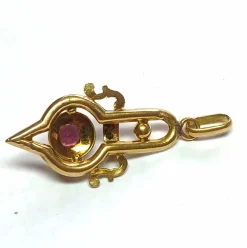 Pendentif en or jaune et grenat, époque Napoléon III