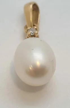 Pendentif en Or jaune, perle de culture