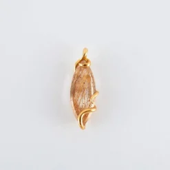 Pendentif en quartz rutile de l'Arkansas