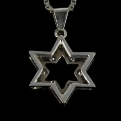 Pendentif Etoile Diamants et sa chaîne