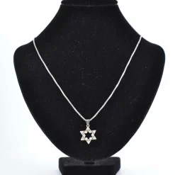 Pendentif Etoile Diamants et sa chaîne