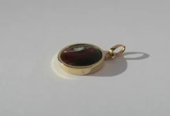 Pendentif Fabiola or émail de Limoges
