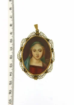 Pendentif Madone peinte