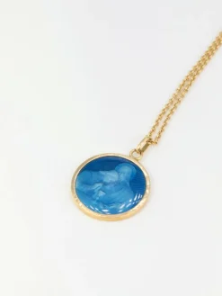 Pendentif médaille en or et émail bleu