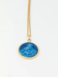 Pendentif médaille en or et émail bleu
