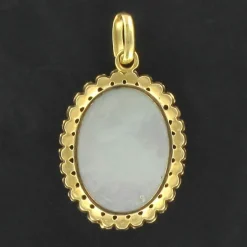 Pendentif médaillon ancien miniature sur porcelaine et perles fines