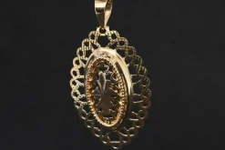 Pendentif Médaillon Antique en Or 18 Carats