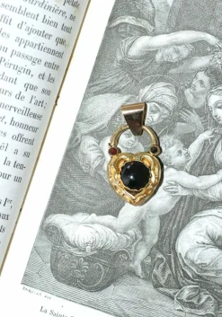 Pendentif médaillon cœur or et grenats