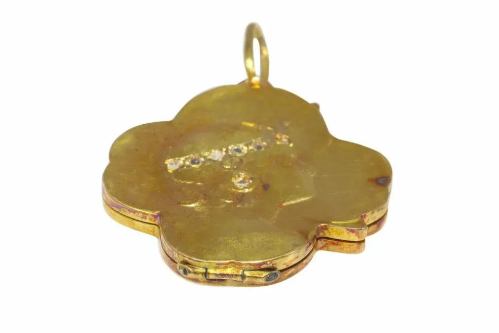Pendentif médaillon porte-bonheur en or vintage