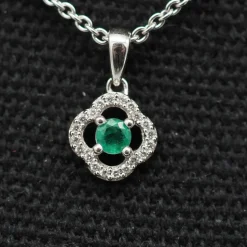 pendentif émeraude or blanc diamant